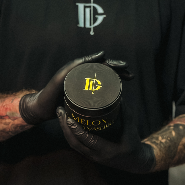 Dr.Gritz Tattoo Vaseline Melon für professionelle Tattoo Pflege während der Tattoo-Session im Studio