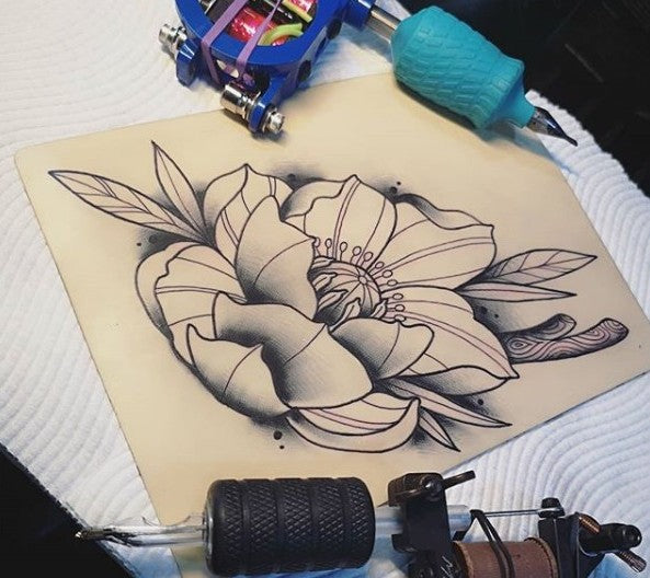 Tattoo-Session auf Kunsthaut